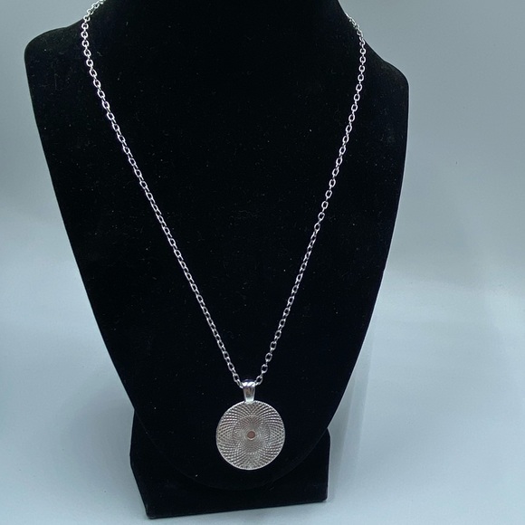 Tree of Life Necklace - Picture 3 of 4